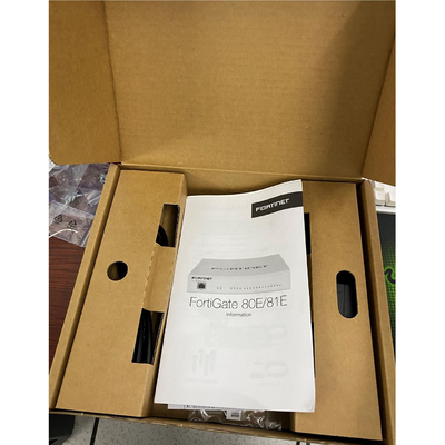 Port FG-81F 8 x GE RJ45 2 x RJ45 / SFP Ports WAN partagés avec les médias 128 GB SSD Conception compacte