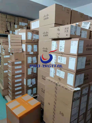 Port FG-81F 8 x GE RJ45 2 x RJ45 / SFP Ports WAN partagés avec les médias 128 GB SSD Conception compacte