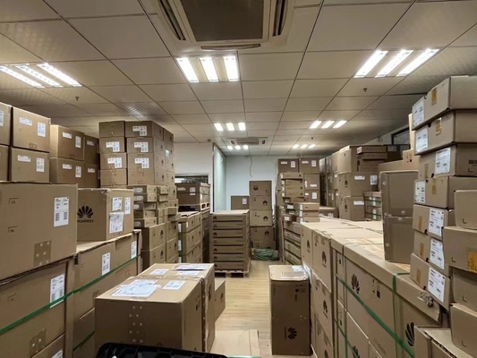 S5735-L48P4X-A1 Commutateur d'accès réseau à gigabit à 48 ports
